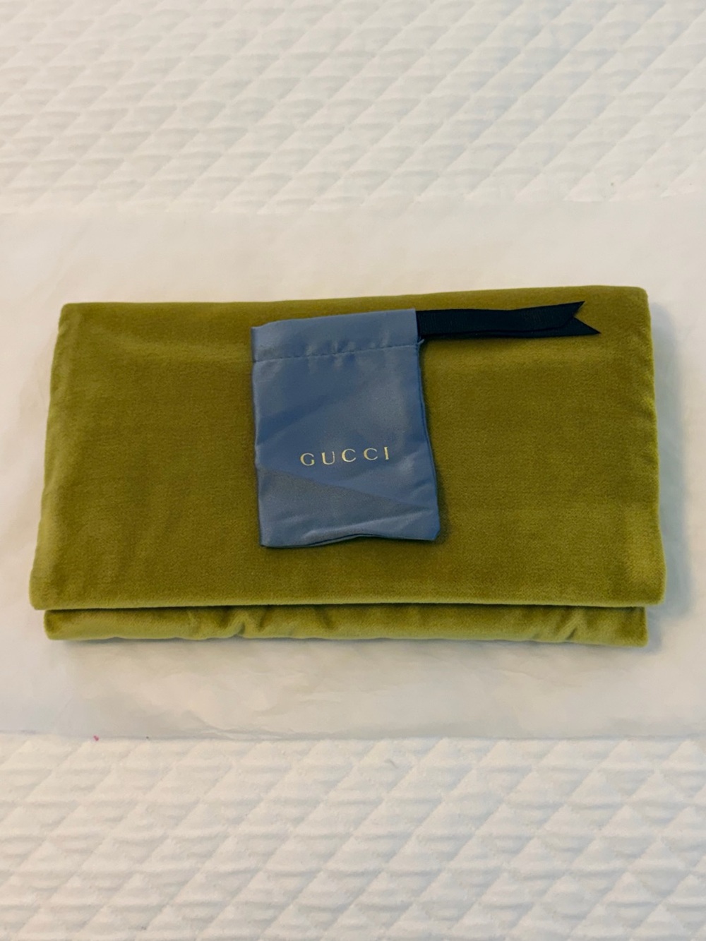 New Gucci Chartreuse Velvet Soft Sided Sunglasses Case (or Clutch Bag) - Picture 2 of 4